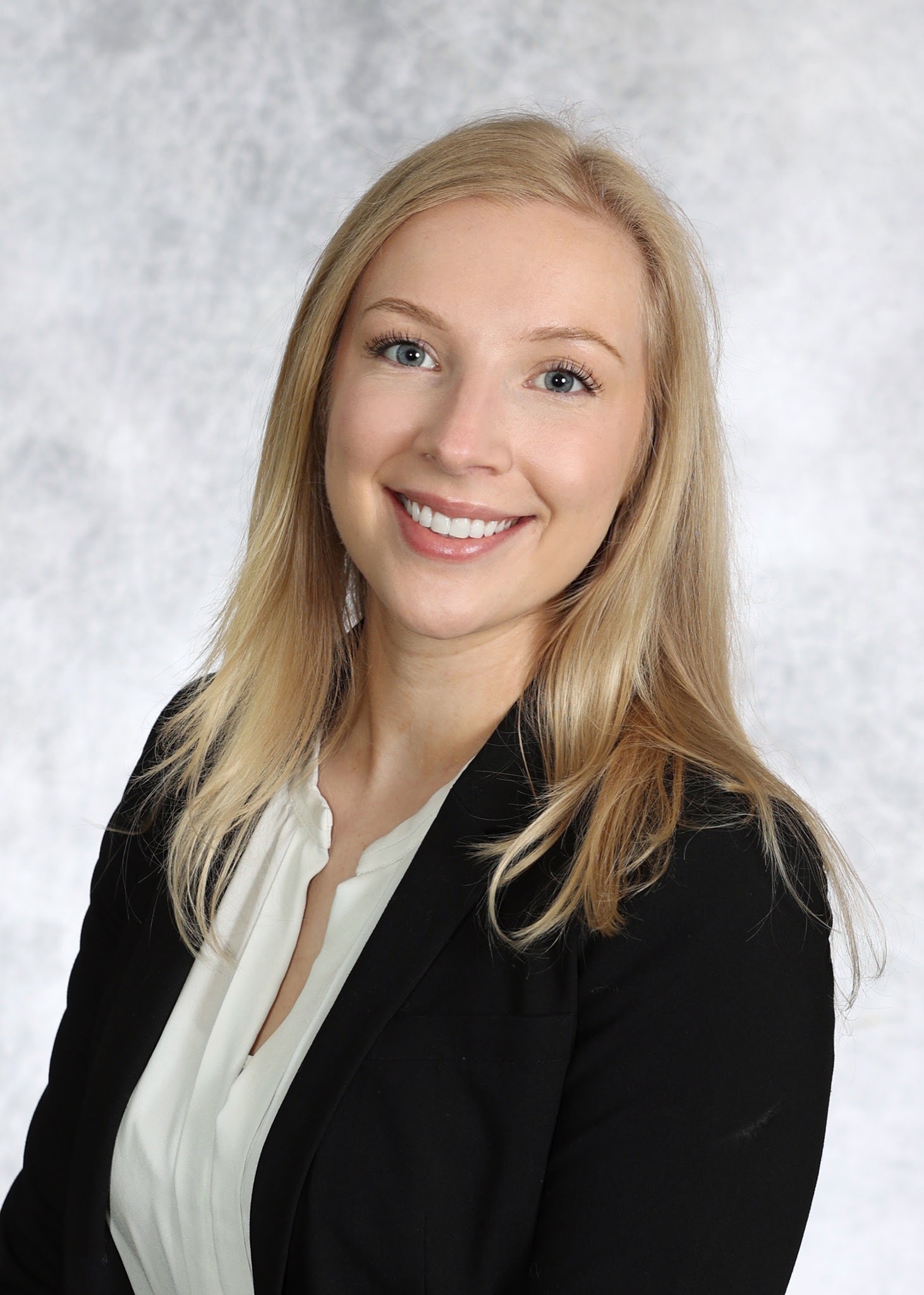 Headshot of Mikayla Kolb